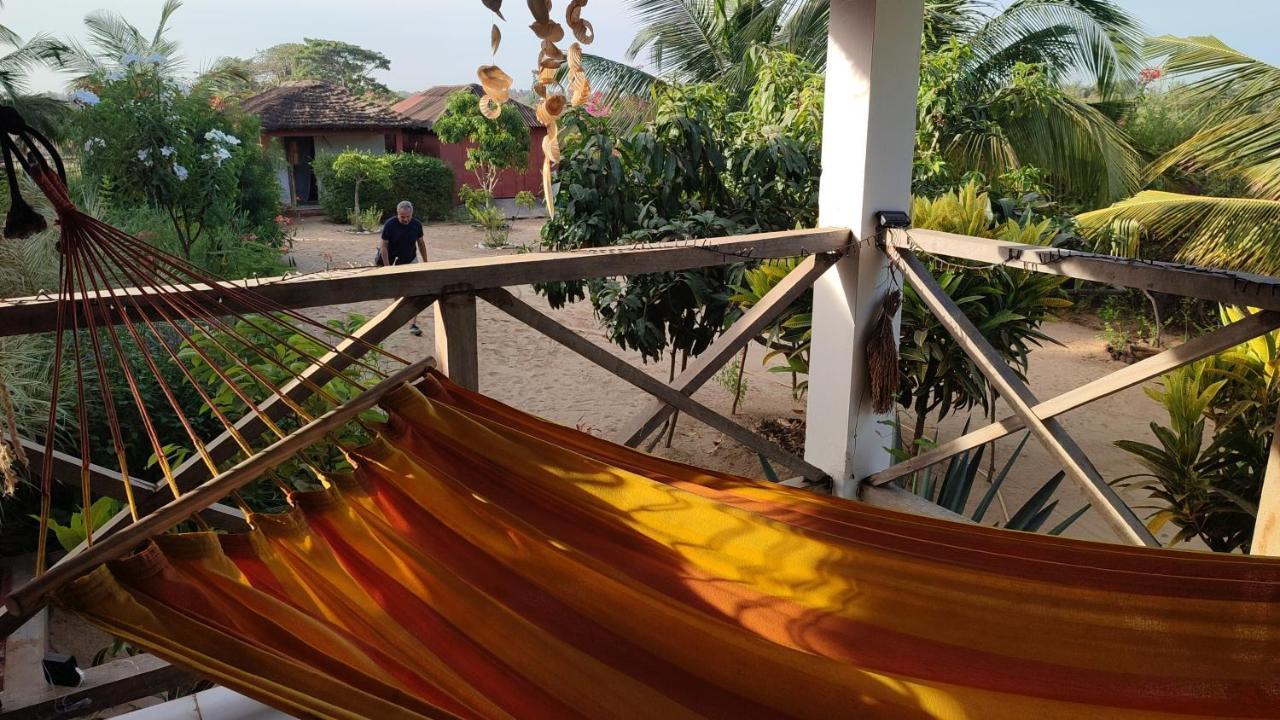 Akine Ti Kasso Piscine Hotel Diembéreng Exterior foto