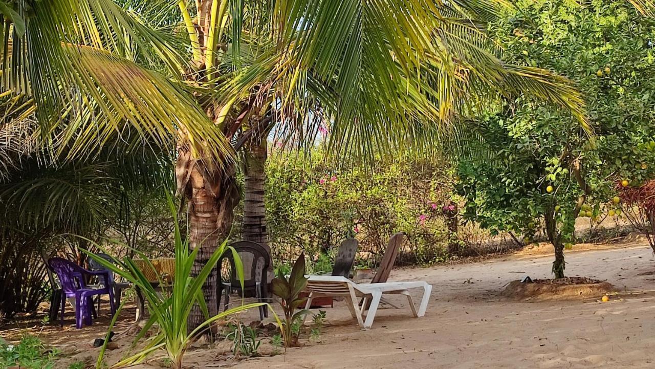 Akine Ti Kasso Piscine Hotel Diembéreng Exterior foto